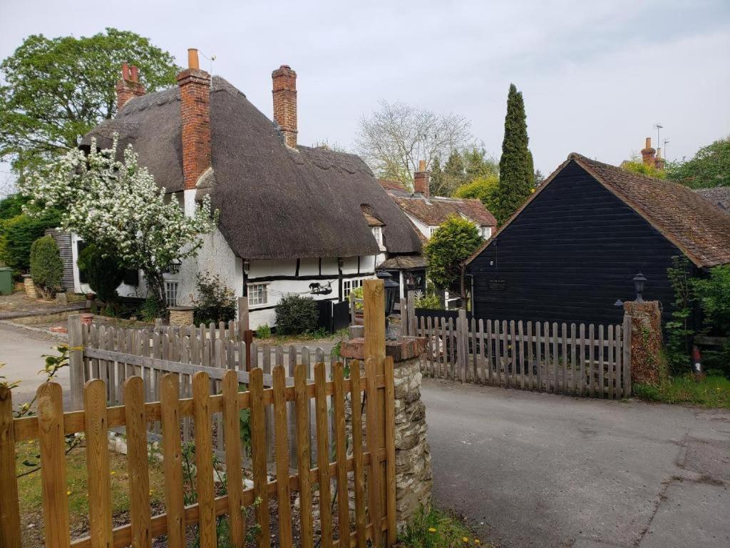 Abingplough House Bed and Breakfast Abingdon-on-Thames Buitenkant foto
